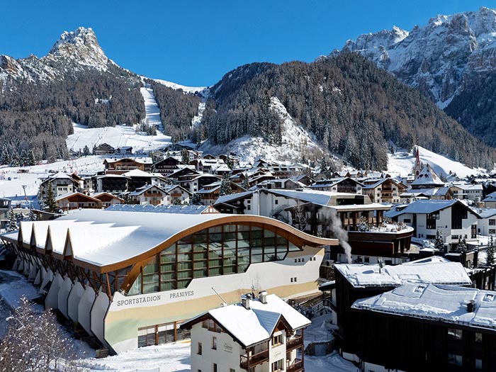 Eisstadium Pranives im Winter